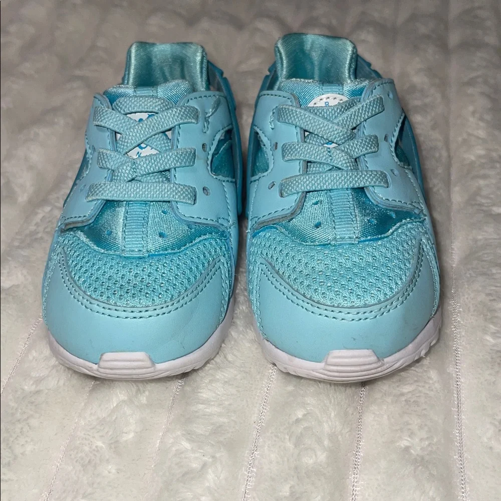 Nike Huarache | Size 6 Toddler